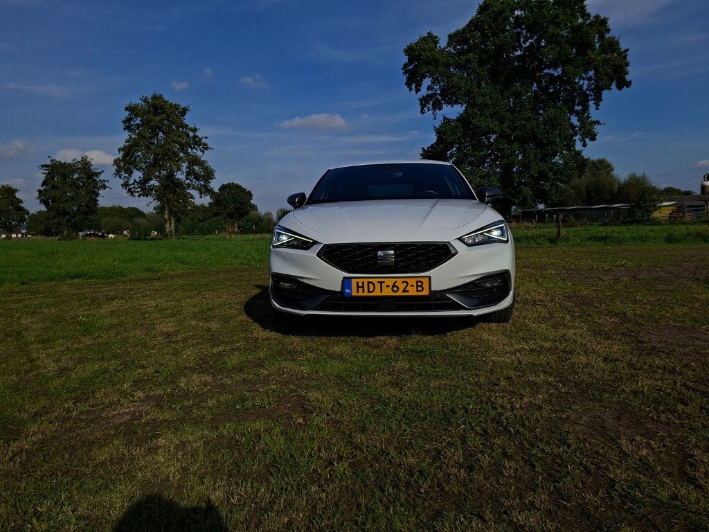 SEAT Leon 1.4 e-Hybrid FR | Automaat | ACC | APK 2028, Auto's, Zwart, Leon, Wit, Plug-in hybride