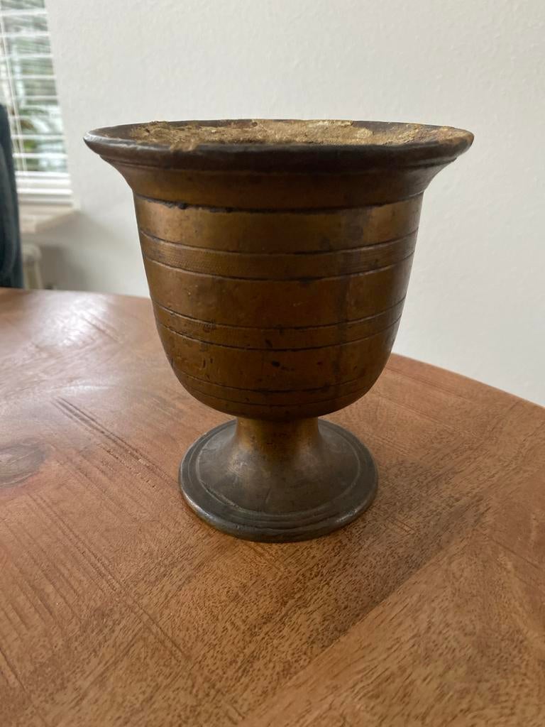 Bronzen beker vijzel, Ophalen of Verzenden, Brons