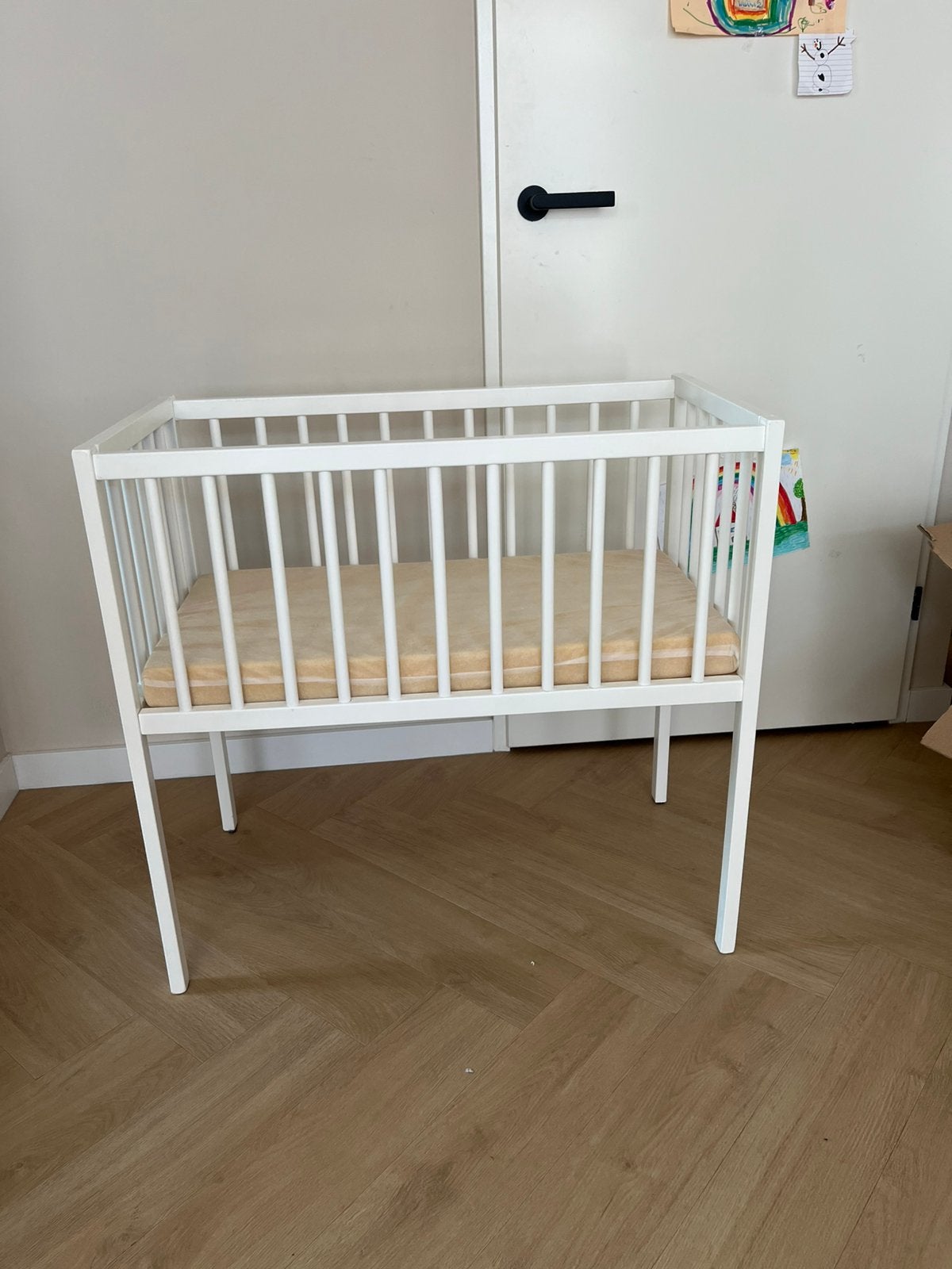 Wiegje wit hout inclusief matrasje, Kinderen en Baby's, Babywiegjes en Ledikanten, Ophalen, Gebruikt, Wieg