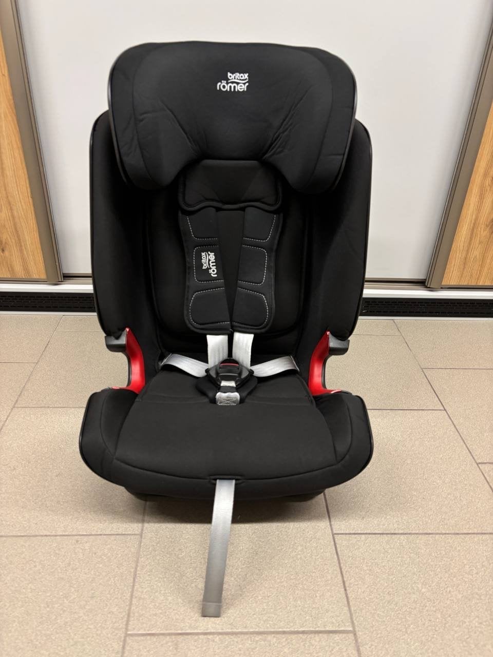Britax Römer Advansafix IV M Autostoeltje (9-36 kg) - ZGAN, Ophalen, Romer, Verstelbare rugleuning, Zo goed als nieuw