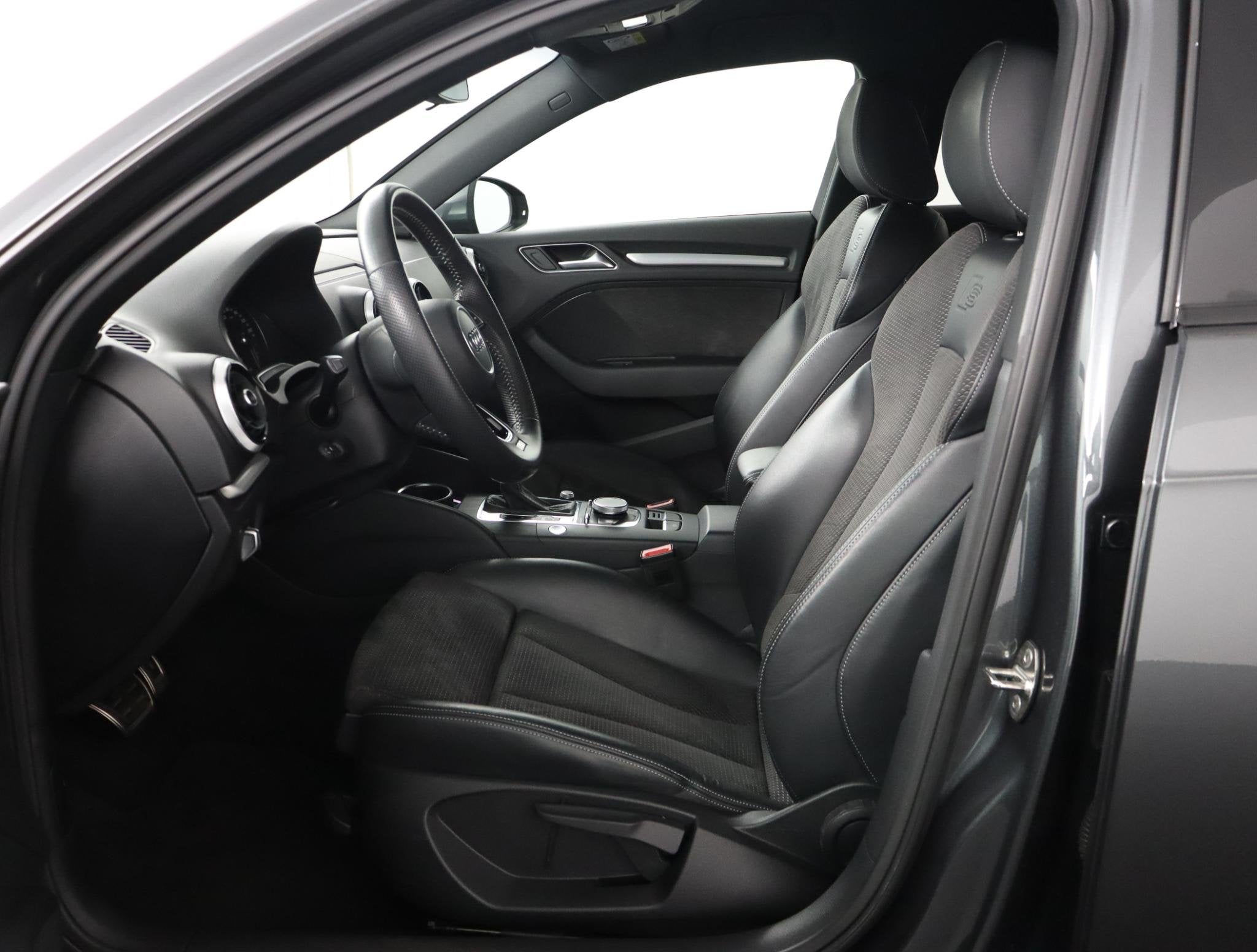 Audi A3 Sportback 40 e-tron Advance Sport | S-Line | Stoelve, Gebruikt, 4 cilinders, Leder en Stof, Plug-in hybride