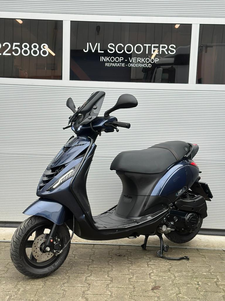 Piaggio Zip 50cc 3v 4t 2020 Brom, Fietsen en Brommers, Brommers | Kreidler, Zo goed als nieuw, Ophalen