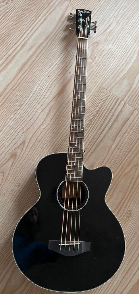 Harley Benton 5 string bass, Ophalen, Zo goed als nieuw