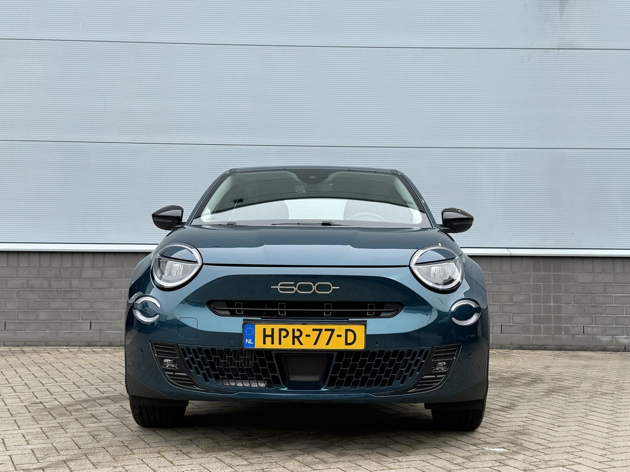 Fiat 600 Hybrid 110 pk Automaat Urban | Carplay | Stoelverwa, Auto's, Dealer onderhouden, Stof, Gebruikt, 1199 cc