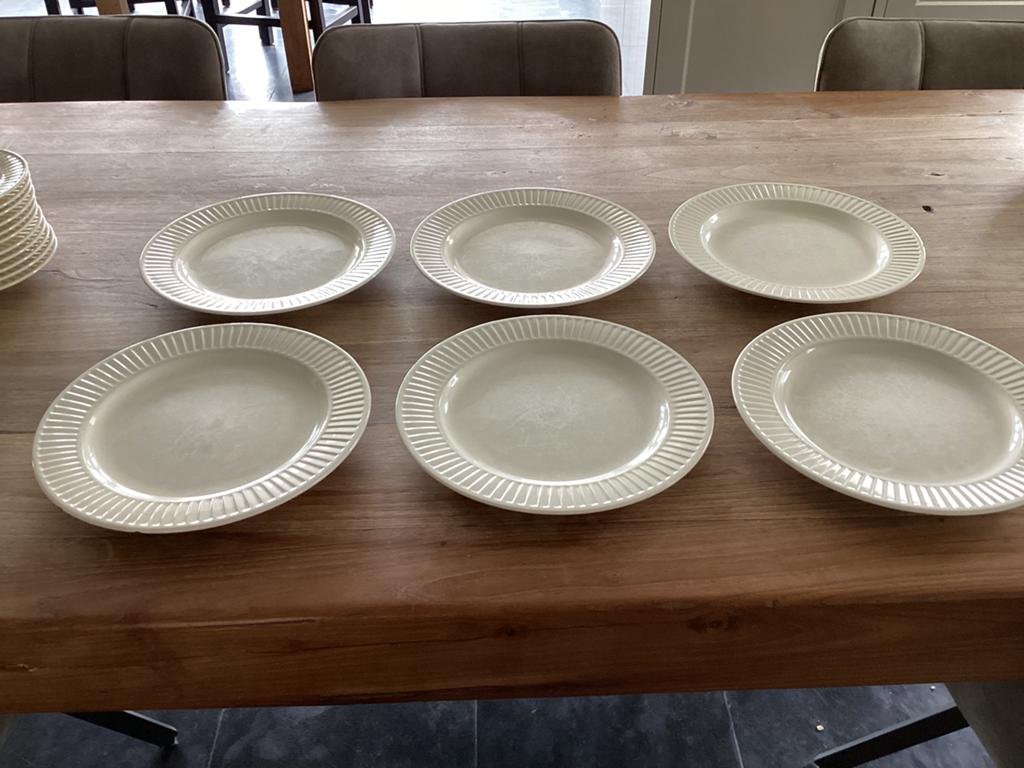 Servies Prince of Wales platte borden, Huis en Inrichting, Keuken | Servies, Gebruikt, Ophalen of Verzenden, Bord(en), Effen