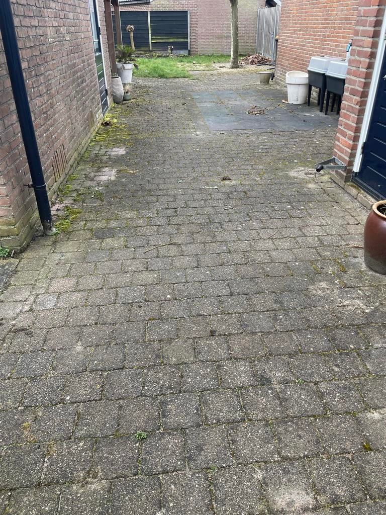 Gratis: gebruikte tegels voor terras of oprit, Ophalen, Gebruikt, Klinkers, 10 m² of meer