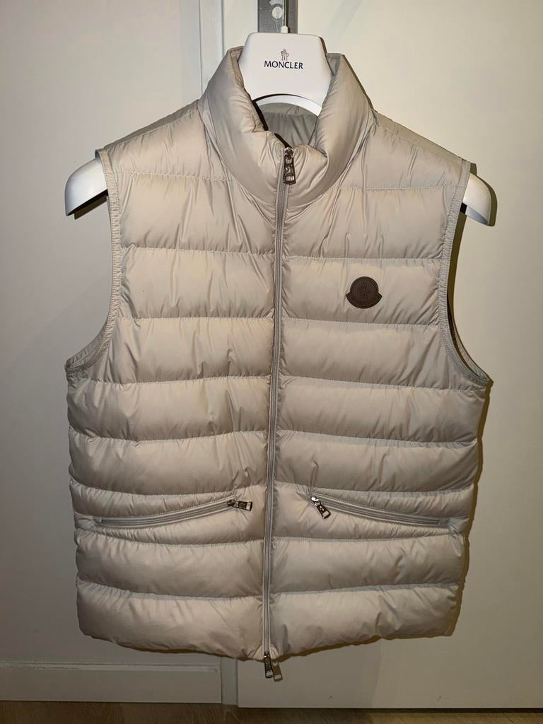 Moncler bodywarmer, Kleding | Heren, Bodywarmers, Zo goed als nieuw, Maat 48/50 (M), Beige, Ophalen of Verzenden