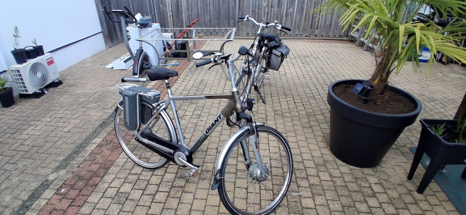 Giant elektrische fiets met fietstassen, Ophalen, Gebruikt, Giant, 55 tot 59 cm
