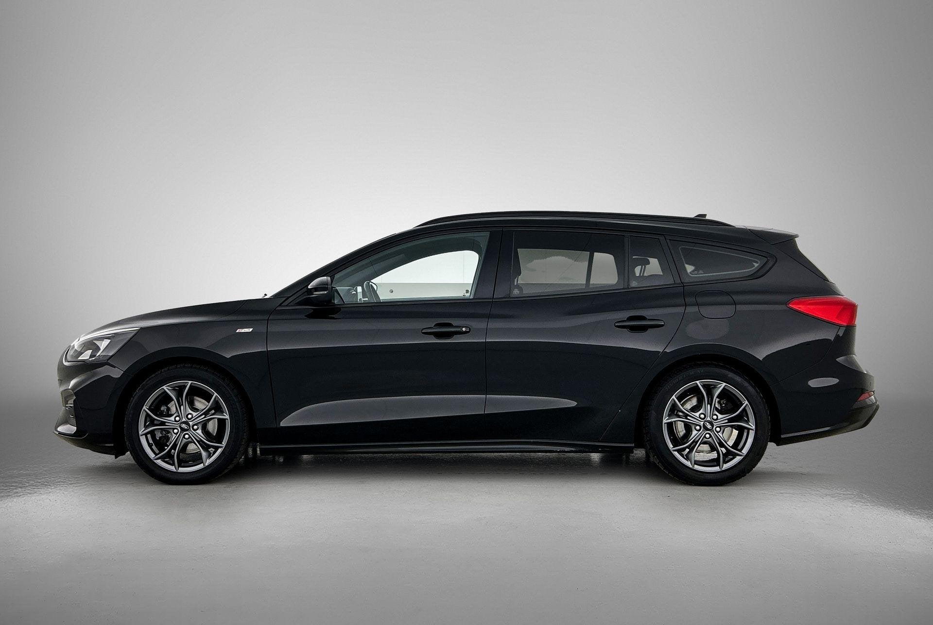 Ford Focus Wagon 1.0 EcoBoost ST Line Business | APPLE CARPL, 12 maanden, Gebruikt, Euro 6, Zwart