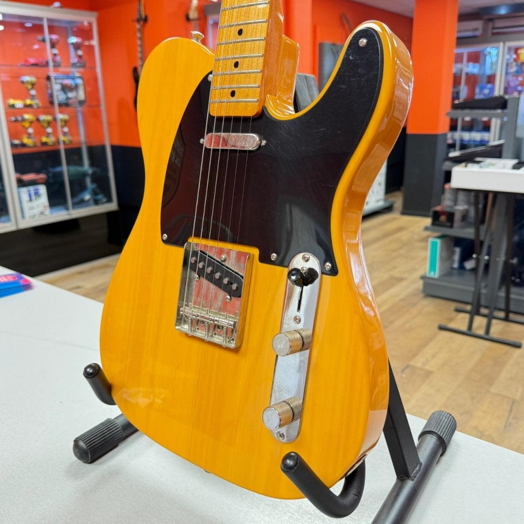 Squier By Fender Clasic Vibe 50s TELE MN BTB Gitaar, Muziek en Instrumenten, Fender, Zo goed als nieuw, Support@fender.com, 17600 Catalina Street
Los Angeles, CA 90746
USA