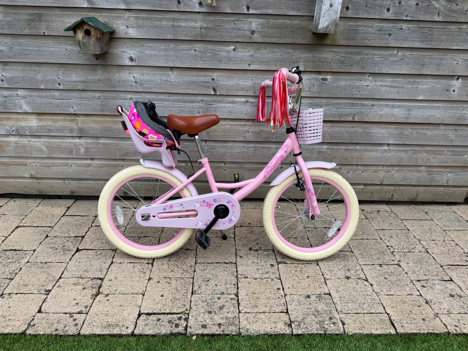 Roze kinderfiets 18 inch met mandje en poppenstoeltje, Ophalen of Verzenden, Gebruikt, Velgrem, 16 tot 20 inch