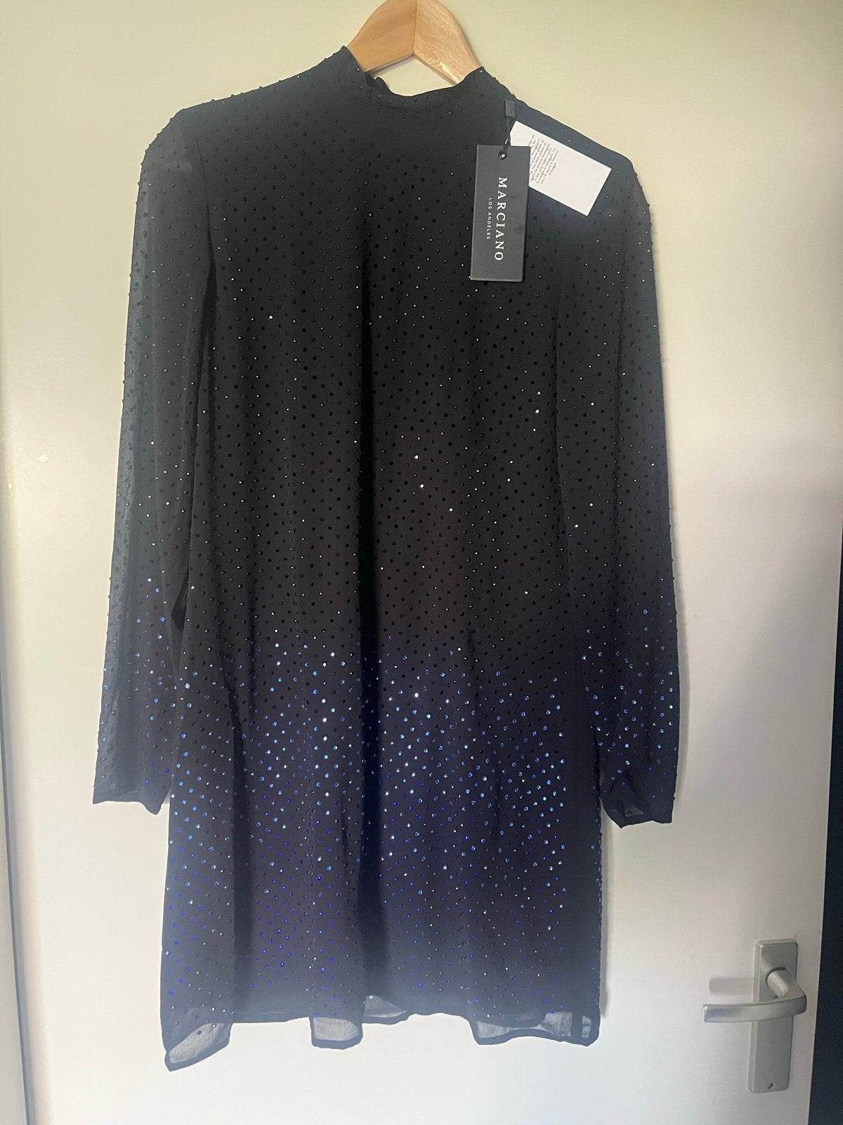 Marciano Guess Zwart Jurkje met Blauwe Steentjes Maat M, Maat 38/40 (M), Zwart, Nieuw, Ophalen of Verzenden