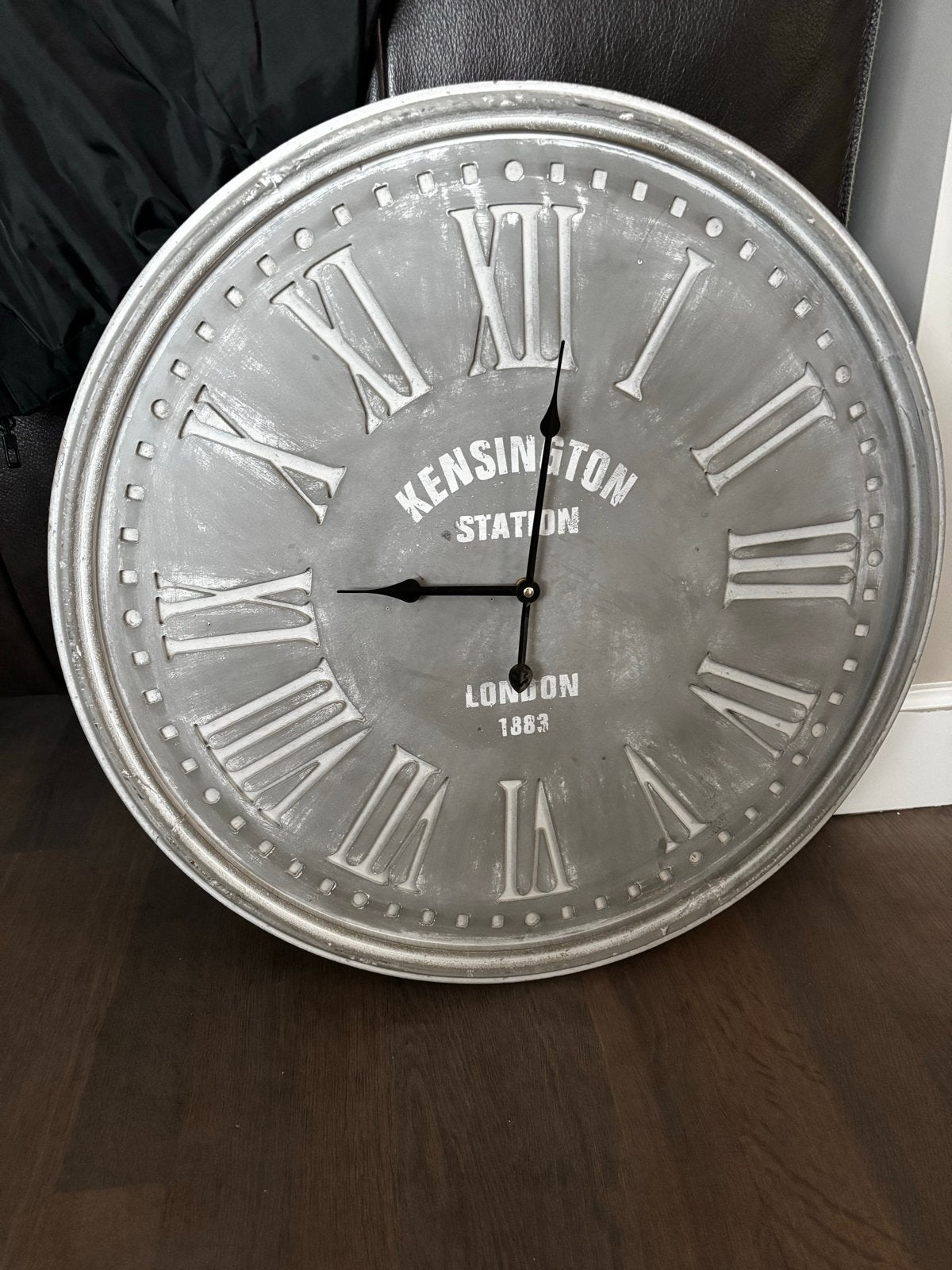 Grijze Wandklok - Kensington Station - 60 cm, Ophalen, Wandklok, Grijs, Vintage