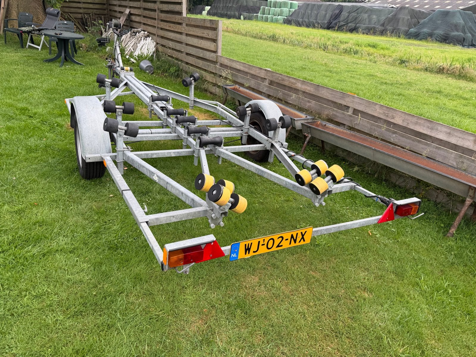 Dino kanteltrailer geremd voor o.a. Randmeer, Sloep, Tender, Watersport en Boten, Boottrailers, Ophalen, Minder dan 1500 kg, Gebruikt