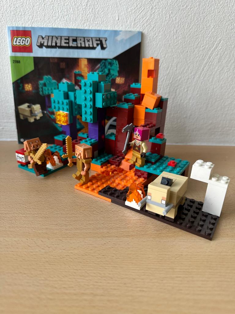 LEGO Minecraft 21168 Het Verwrongen Bos, Minecraft, Compleet, Ophalen of Verzenden, Zo goed als nieuw