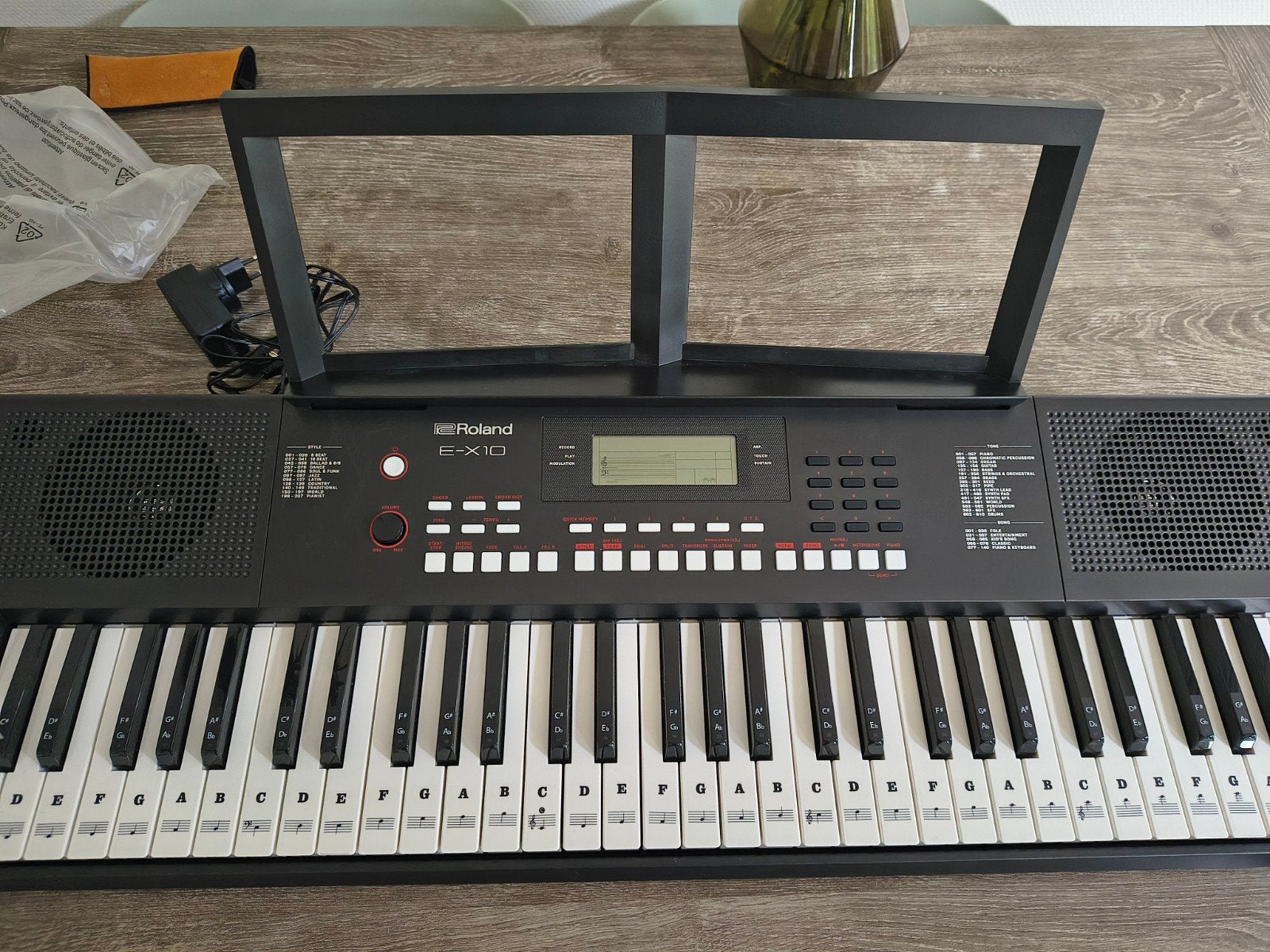 Roland E-X10 Arranger Keyboard - Zo goed als nieuw, Ophalen, 61 toetsen, Roland, Aanslaggevoelig