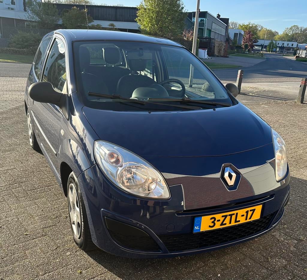 Renault Twingo 1.2 (zeer zuining) goed onderhouden +  APK, Auto's, Renault, Voorwielaandrijving, 31 €/maand, 4 cilinders, Blauw