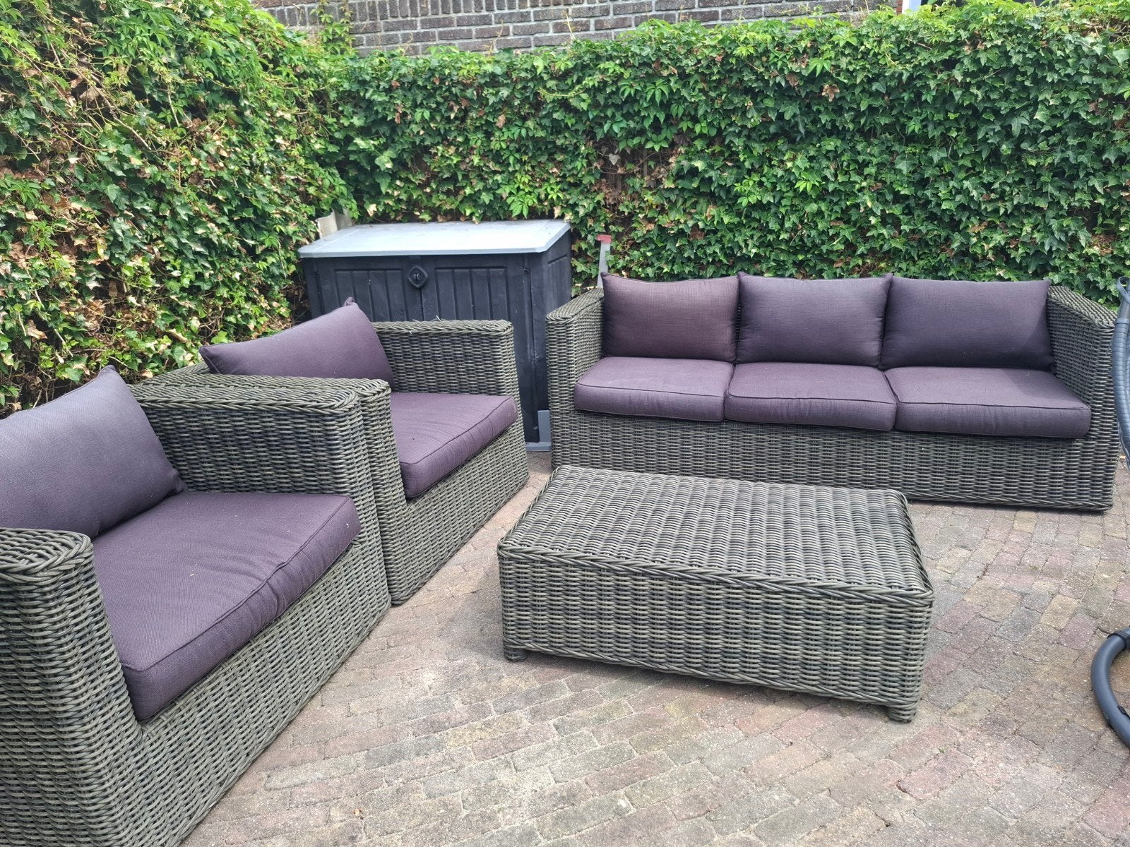 Loungeset met 2 Stoelen, Bank en Salontafel, Ophalen, 5 zitplaatsen, Gebruikt, Bank