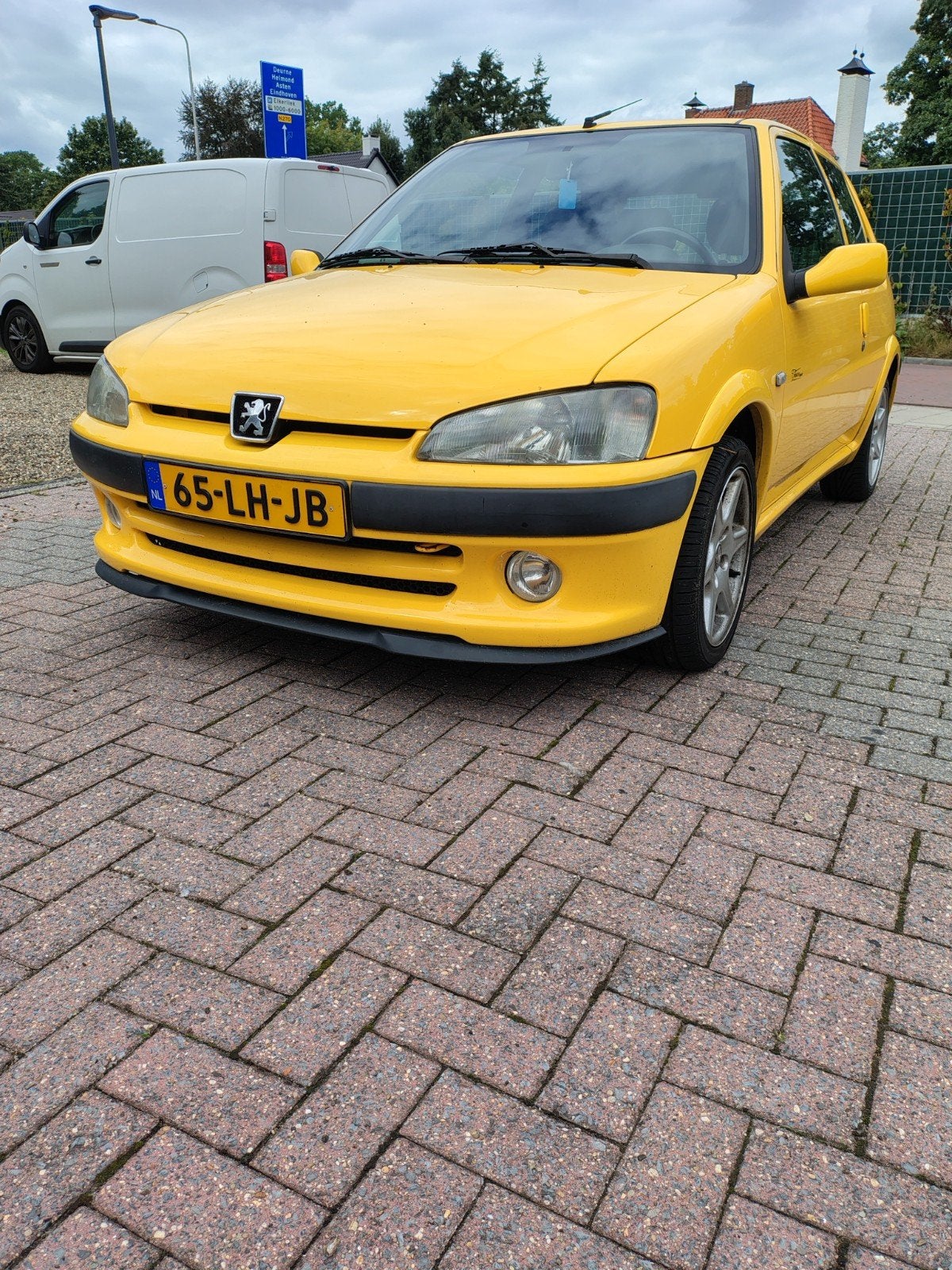 Peugeot 106 1.4 Sport 2003 Geel VERKOCHT VERKOCHT, Auto's, Peugeot, Voorwielaandrijving, 4 cilinders, 400 kg, Overige kleuren