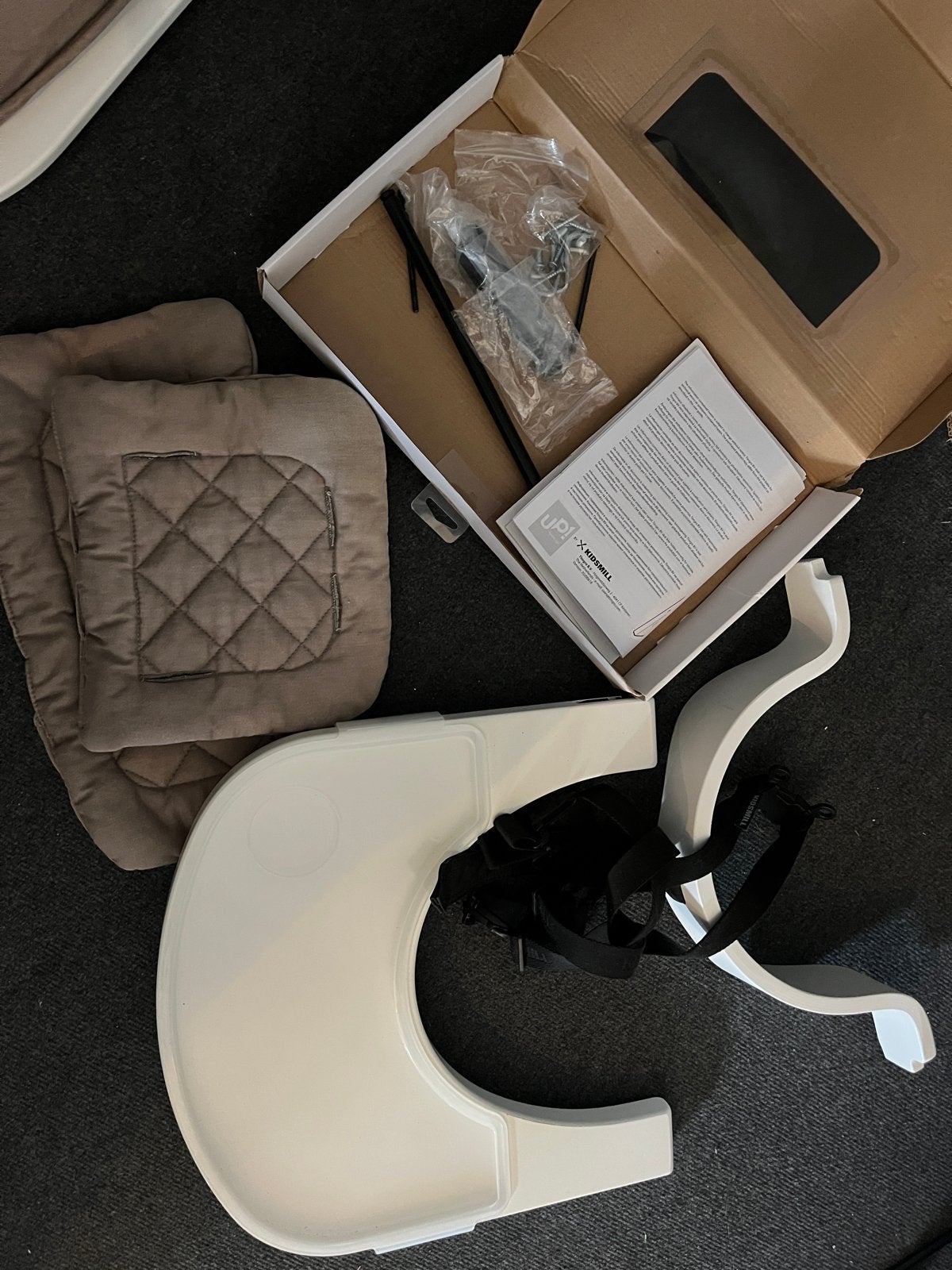 Kidsmill meegroei accessoires met kussen, Kinderen en Baby's, Kinderstoelen, Ophalen, Gebruikt, Meegroeistoel, Afneembaar eetblad