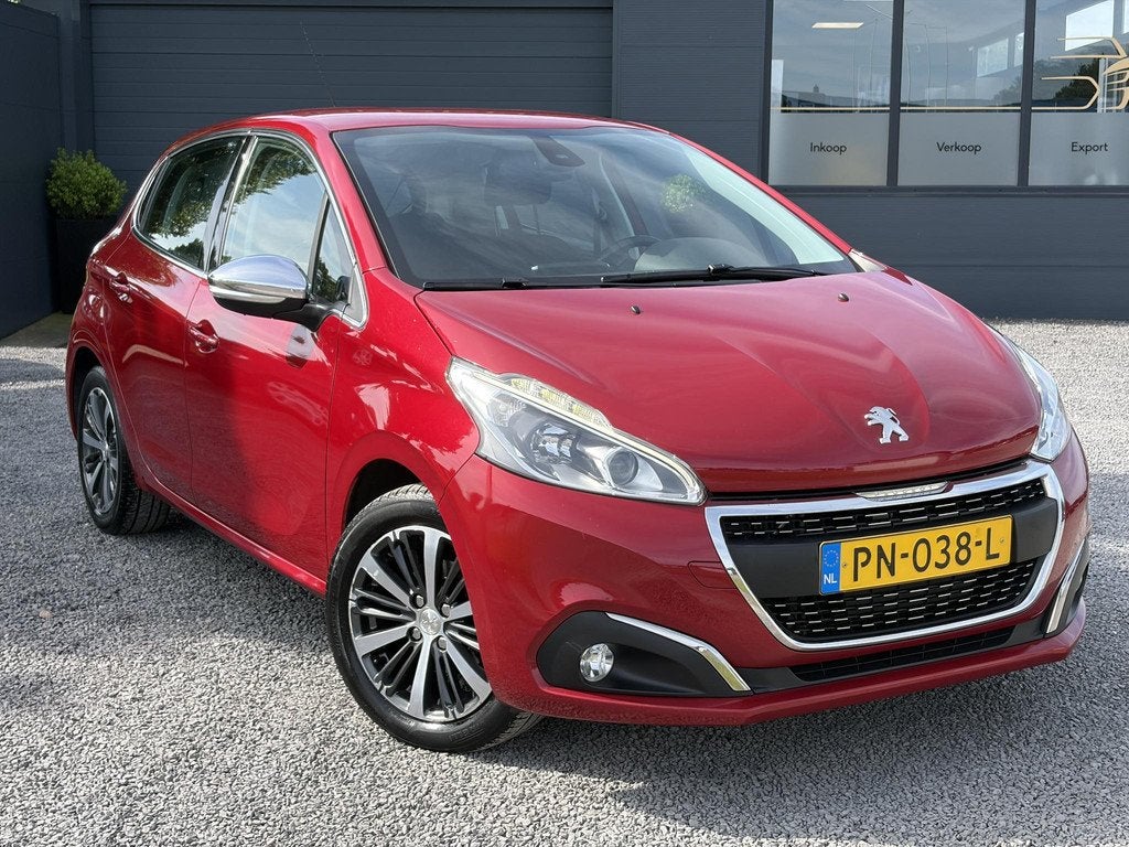 Peugeot 208 1.2 PureTech Allure 110pk,D-riem vv in 05-2026,C, Gebruikt, Euro 6, 1199 cc, 49 €/maand