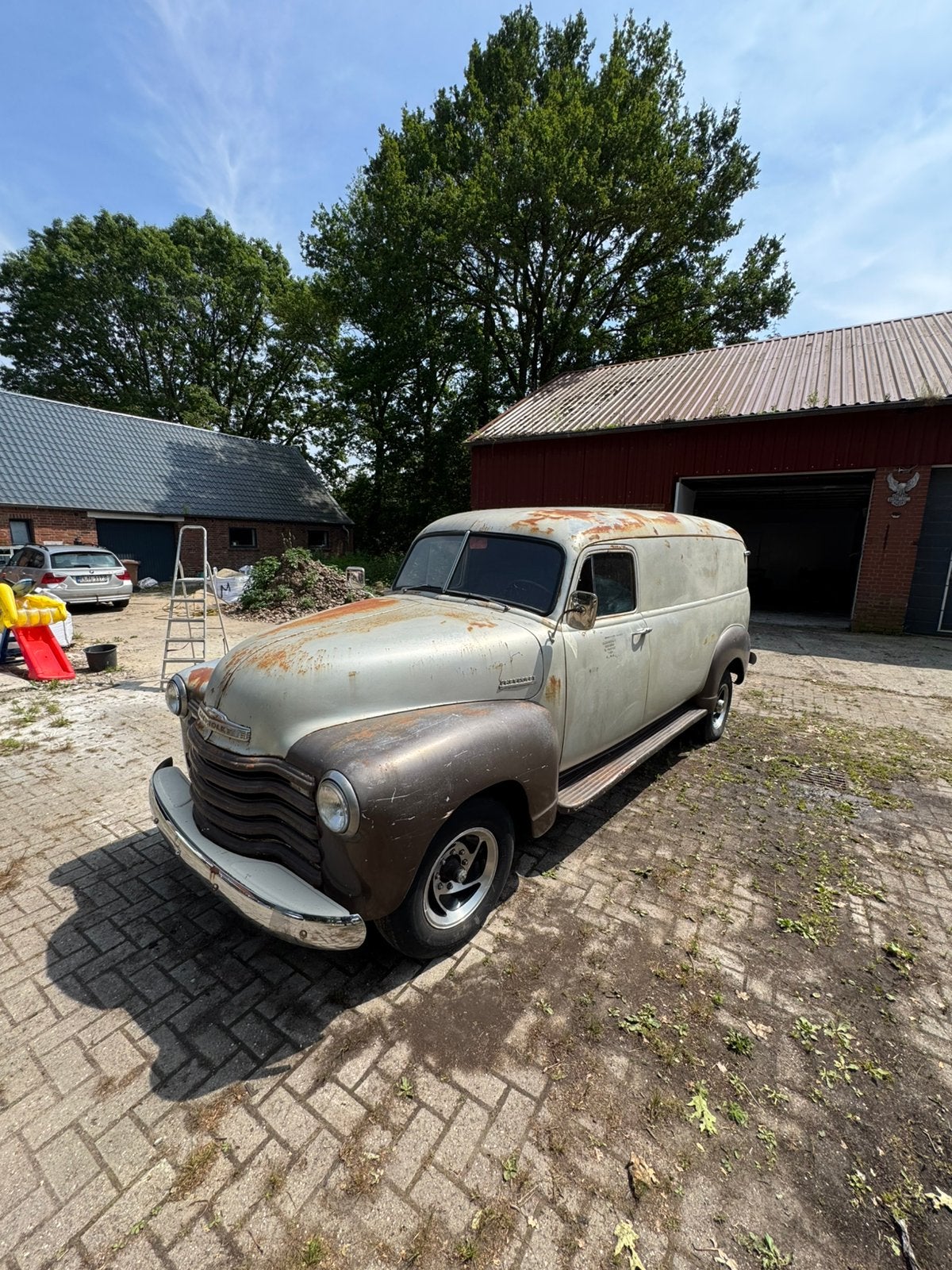 Chevrolet panelvan 3800 1952, Auto's, Oldtimers, Particulier, Benzine, Overige carrosserieën, Automaat, Zilver of Grijs, Bruin