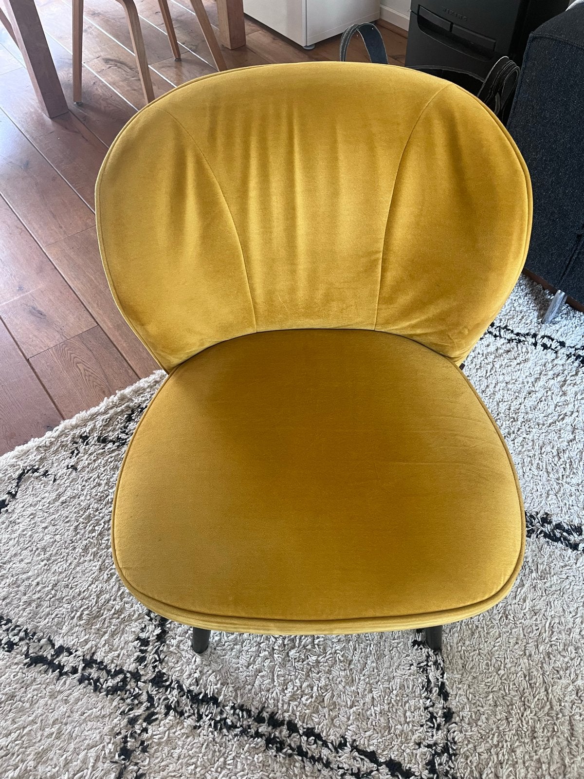 Gele Karwei stoel, fluweel, zo goed als nieuw, Overige kleuren, Ophalen of Verzenden, Zo goed als nieuw, Eén