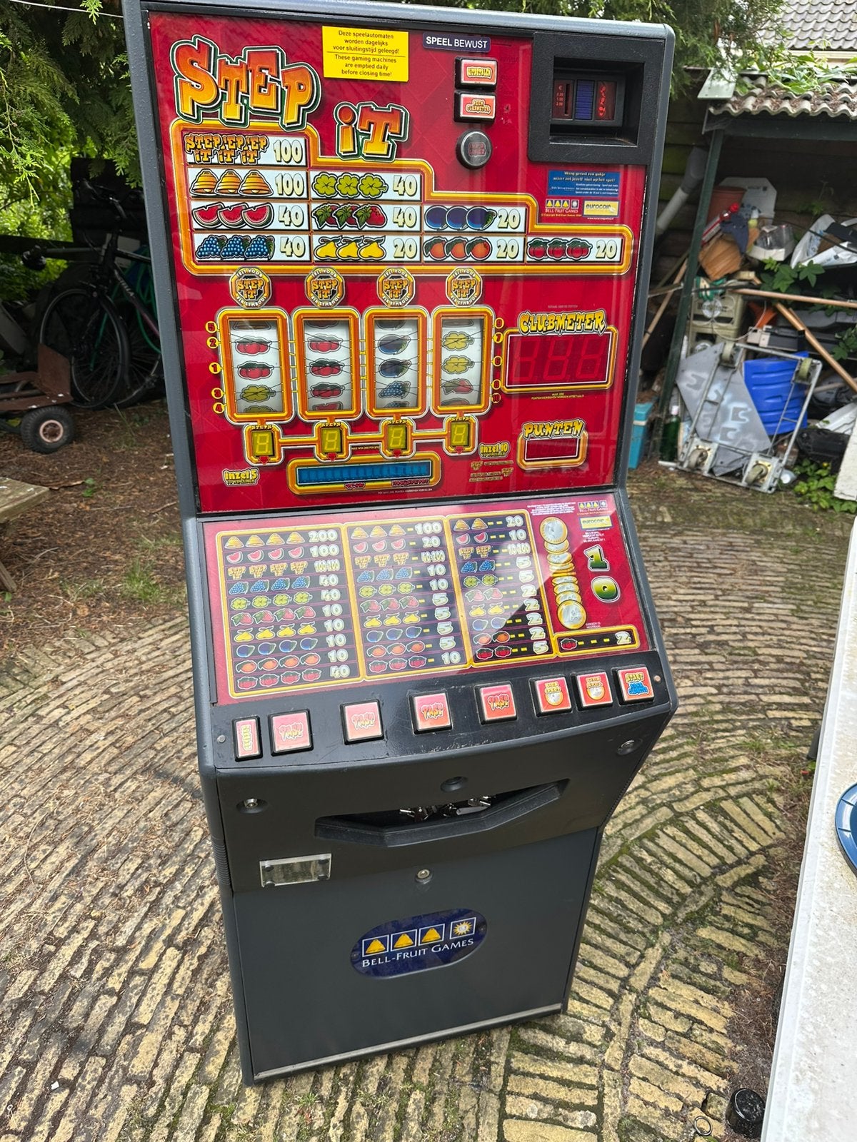 Step it gokkast, Verzamelen, Automaten | Gokkasten en Fruitautomaten, Euro, Ophalen, Gebruikt, Met sleutels