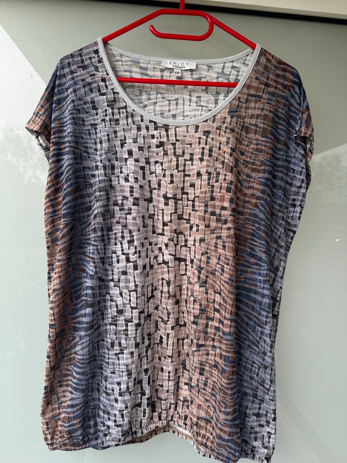 Enjoy Dames T-shirt XL-XXL, Meerkleurig, Maat 46/48 (XL) of groter, Ophalen of Verzenden, Zo goed als nieuw