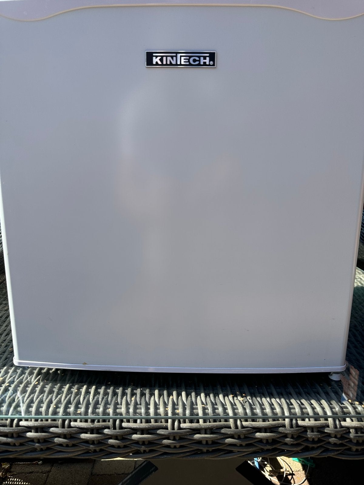 Kinech BC-50 Mini Koelkast - Zo goed als nieuw, Witgoed en Apparatuur, Koelkasten en IJskasten, Ophalen, Met vriesvak, Minder dan 45 cm