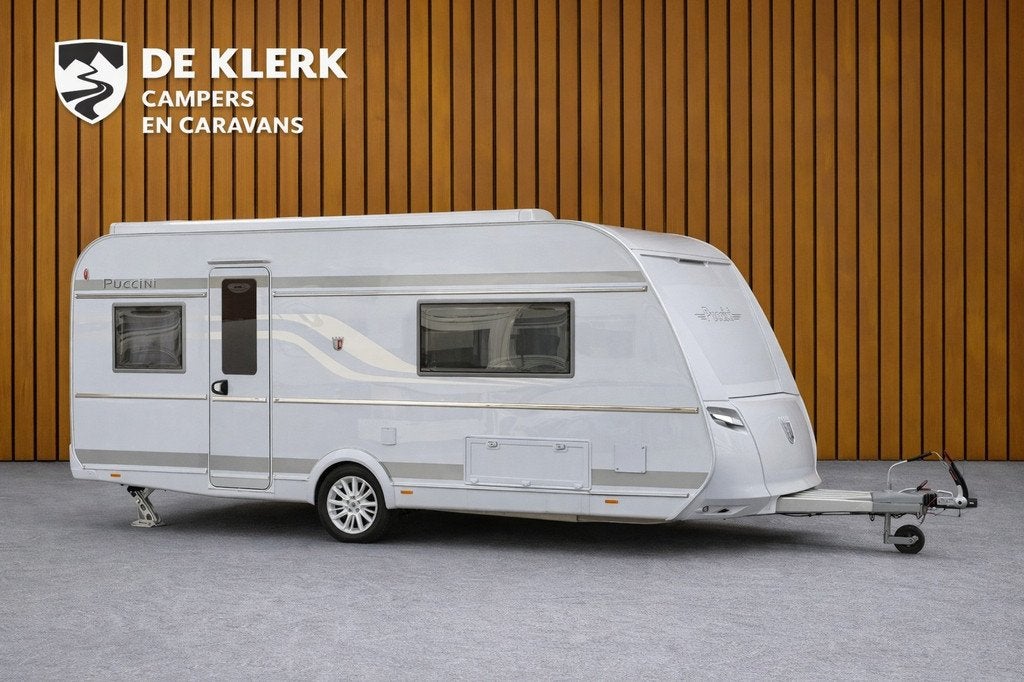 Tabbert PUCCINI 550 E 2.3 (bj 2024), Caravans en Kamperen, Caravans, Tabbert, 7 tot 8 meter, Bedrijf, Info@deklerkcaravans.nl