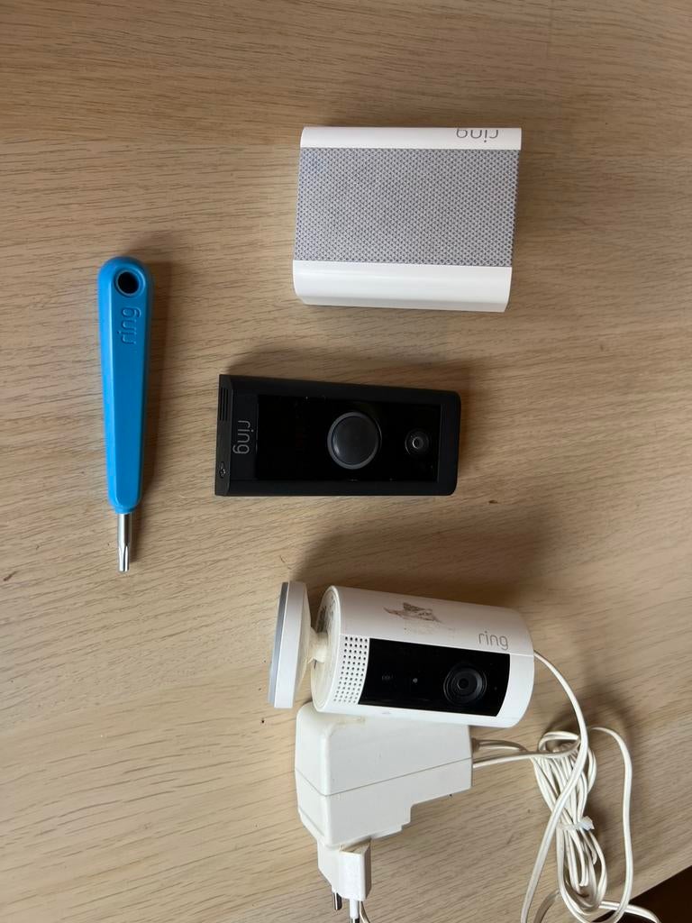 Ring doorbell, chime and indoor cam, Huis en Inrichting, Deurbellen, Ophalen, Zo goed als nieuw