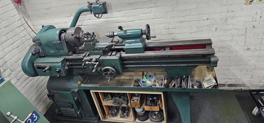 Draaibank te koop wegens overlijden - Werkbereik 80-90 cm, Ophalen, Gebruikt, Metaaldraaibank, 500 tot 1000 mm