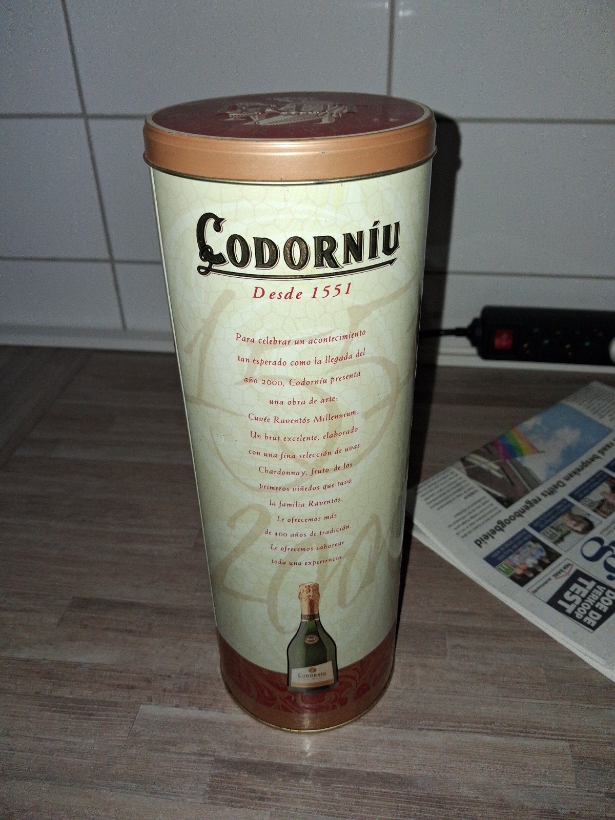 Codorniu Cava Cuvee Raventos Millennium blik, Verzamelen, Blikken, Ophalen, Zo goed als nieuw