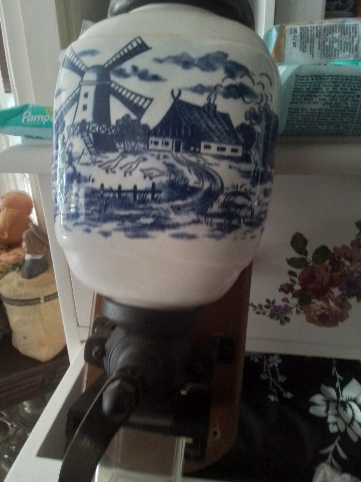 Wandkoffiemolen met Delfts blauw decor en glaasje, Ophalen of Verzenden