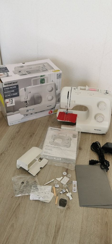 Naaimachine SILVERCREST SNM 33 C1 in Doos, Ophalen of Verzenden, Zo goed als nieuw, Naaimachine, Overige merken