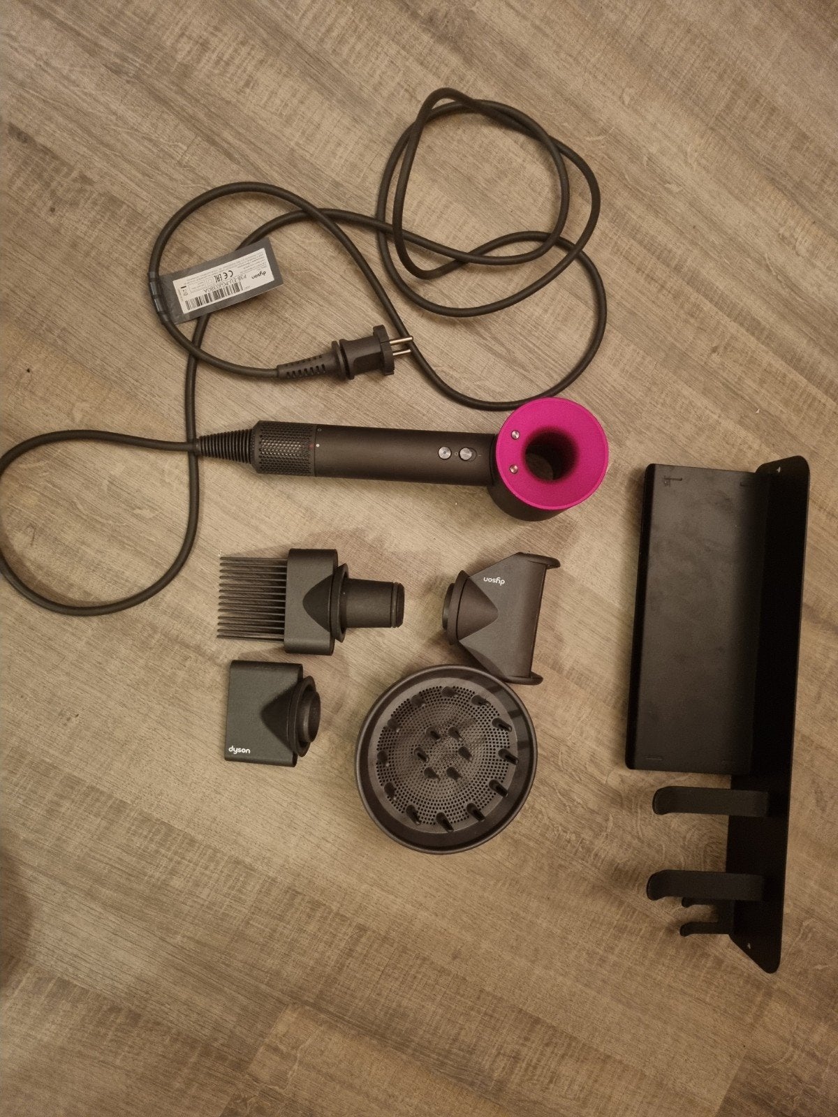 Dyson fly away, Ophalen of Verzenden, Zo goed als nieuw, Föhn of Haardroger