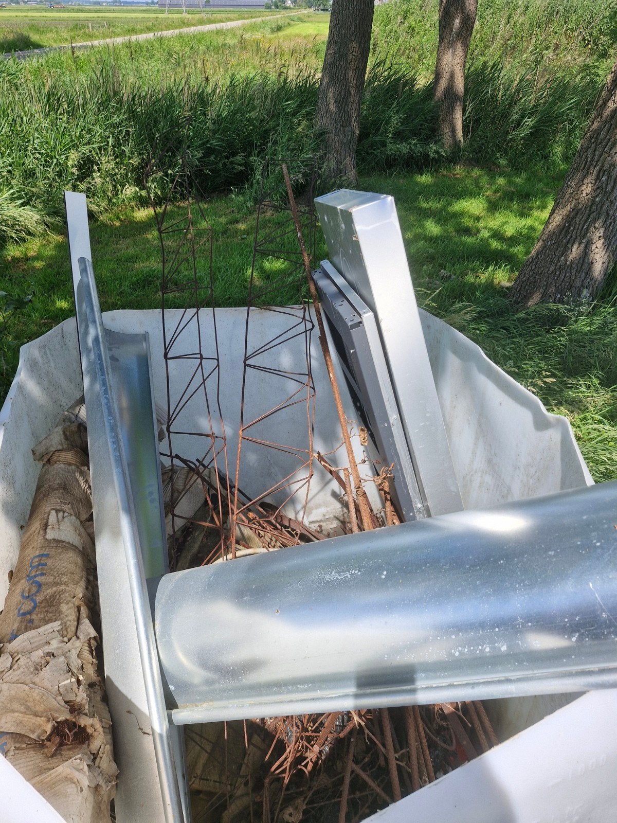 Oud ijzer zink en aluminium en 2 acc u, Ophalen of Verzenden, Gebruikt, IJzer