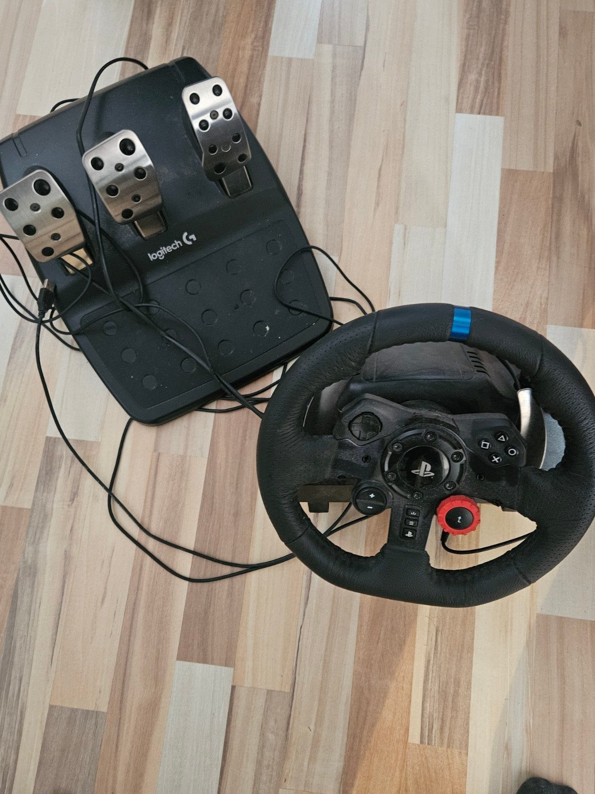 Logitech g29 stuur en pedalen, Spelcomputers en Games, Ophalen, Gebruikt, Stuur of Pedalen, PlayStation 4