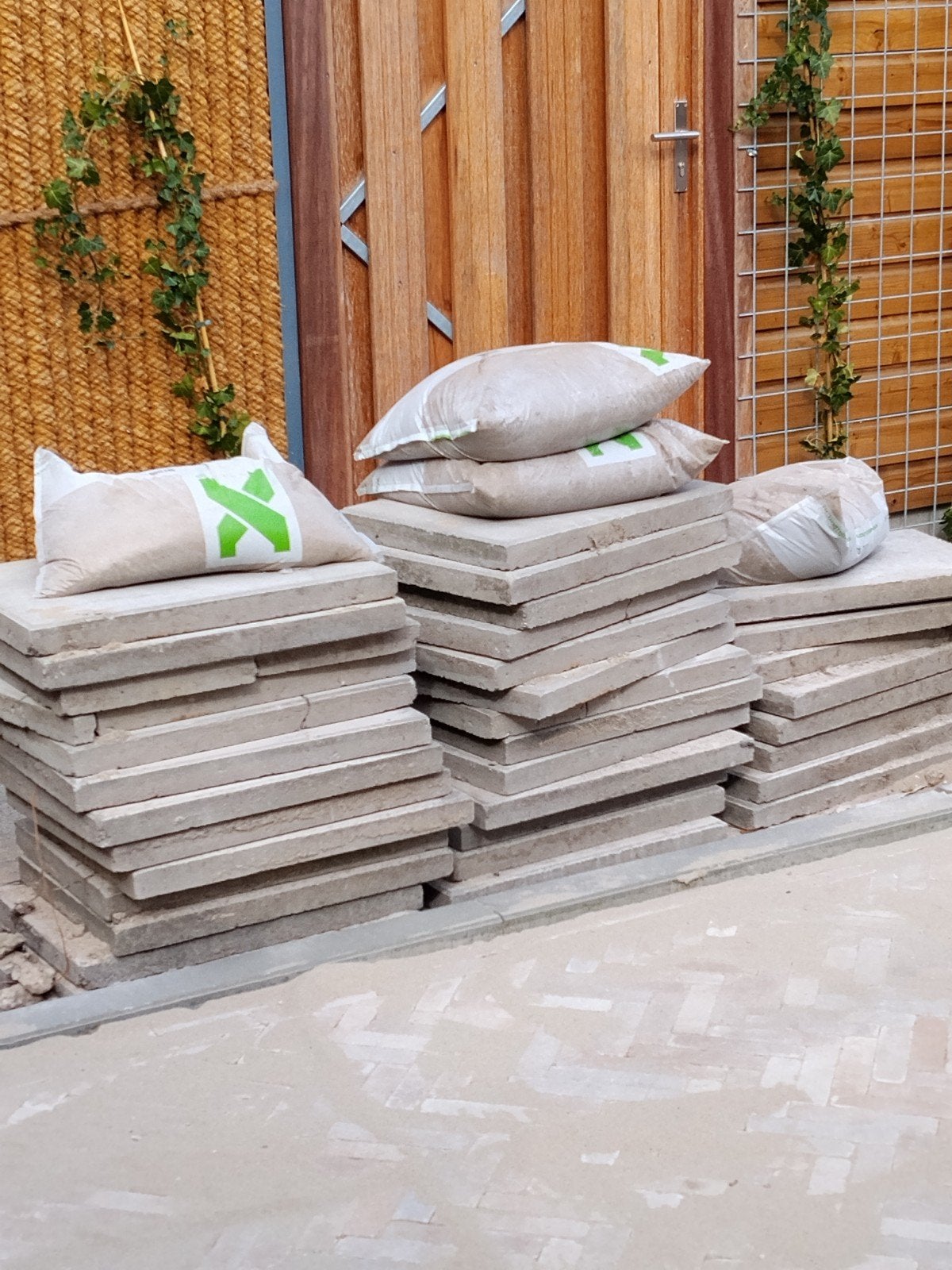 27 Beton tegels 60x40x4.5cm gratis af te halen, Ophalen