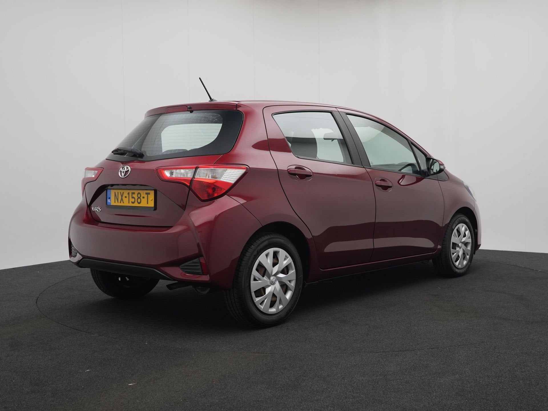 Toyota Yaris 1.0 VVT-i Aspiration | NL Auto | Dealer Onderho, Auto's, Toyota, Voorwielaandrijving, 12 maanden, Origineel Nederlands