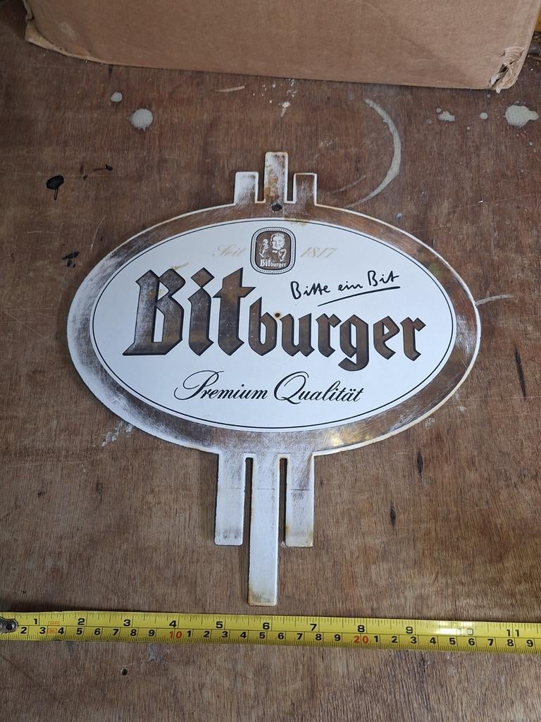 Oud emaille reclamebord Bitburger bier Duitsland, Verzamelen, Ophalen of Verzenden, Gebruikt, Reclamebord, Plaat of Schild, Overige merken