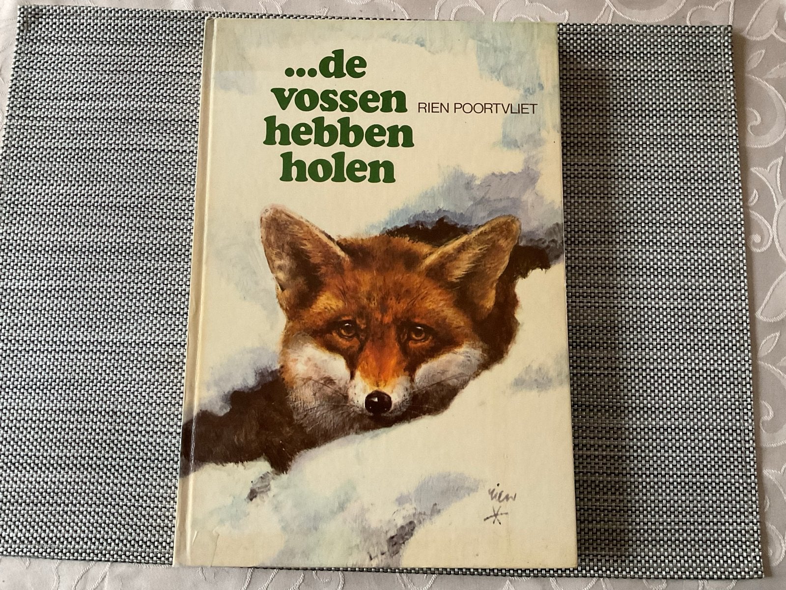 De vossen hebben holen - Rien Poortvliet (1973), Boeken, Ophalen of Verzenden, Gelezen, Natuur algemeen