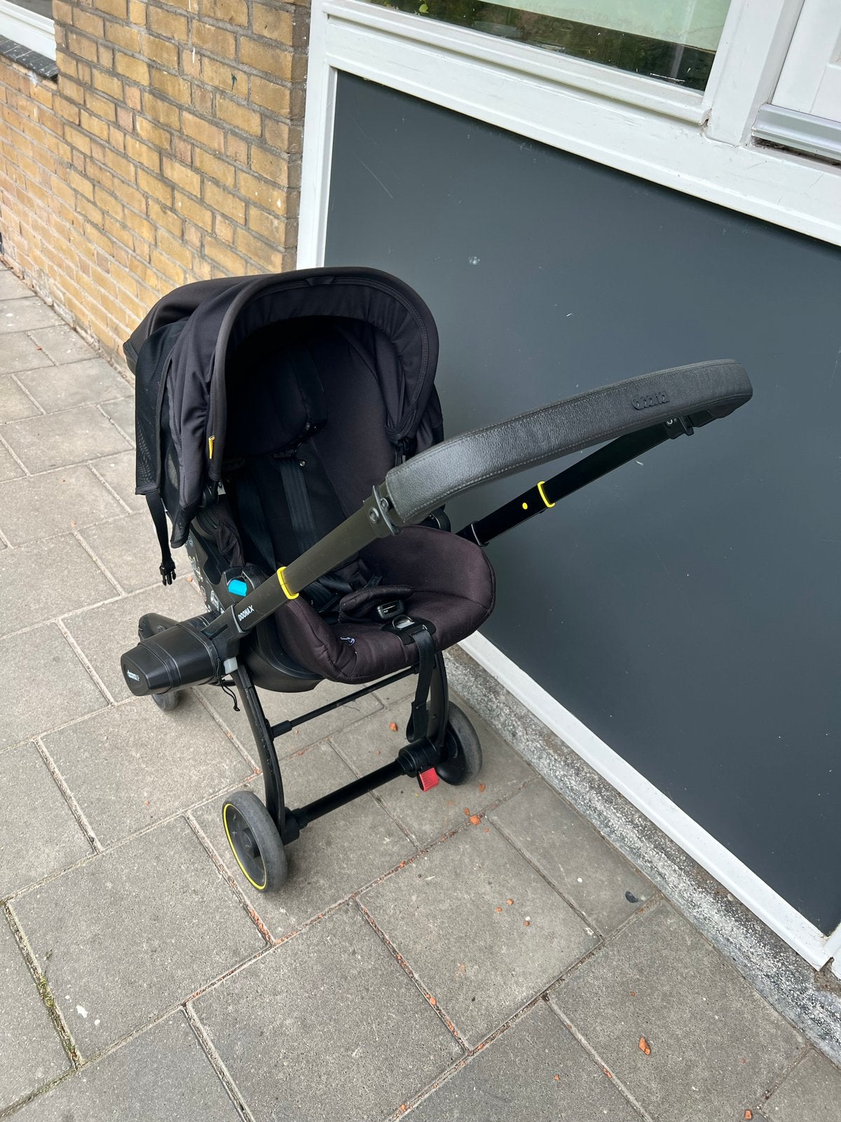 Doona X autostoel en kinderwagen in één, Kinderen en Baby's, Kinderwagens en Combinaties, Zo goed als nieuw, Combiwagen, Met autostoeltje