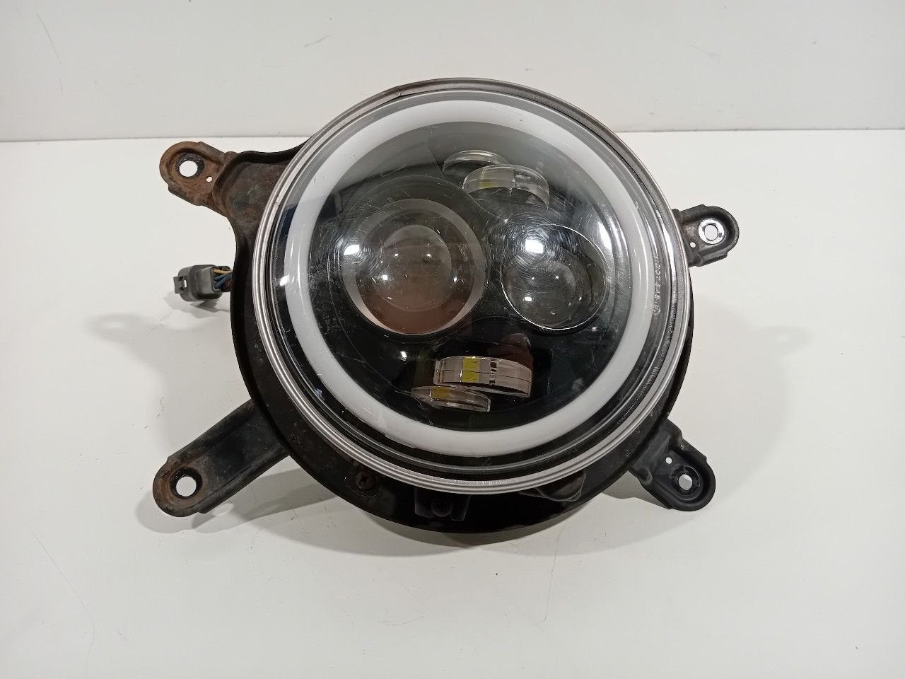 Koplamp links Nissan Patrol, Onderdelen@venauto.nl, Van der Ven Autorecycling B.V., Gebruikt, Ettenseweg 76, 4706 PB Roosendaal, The Netherlands