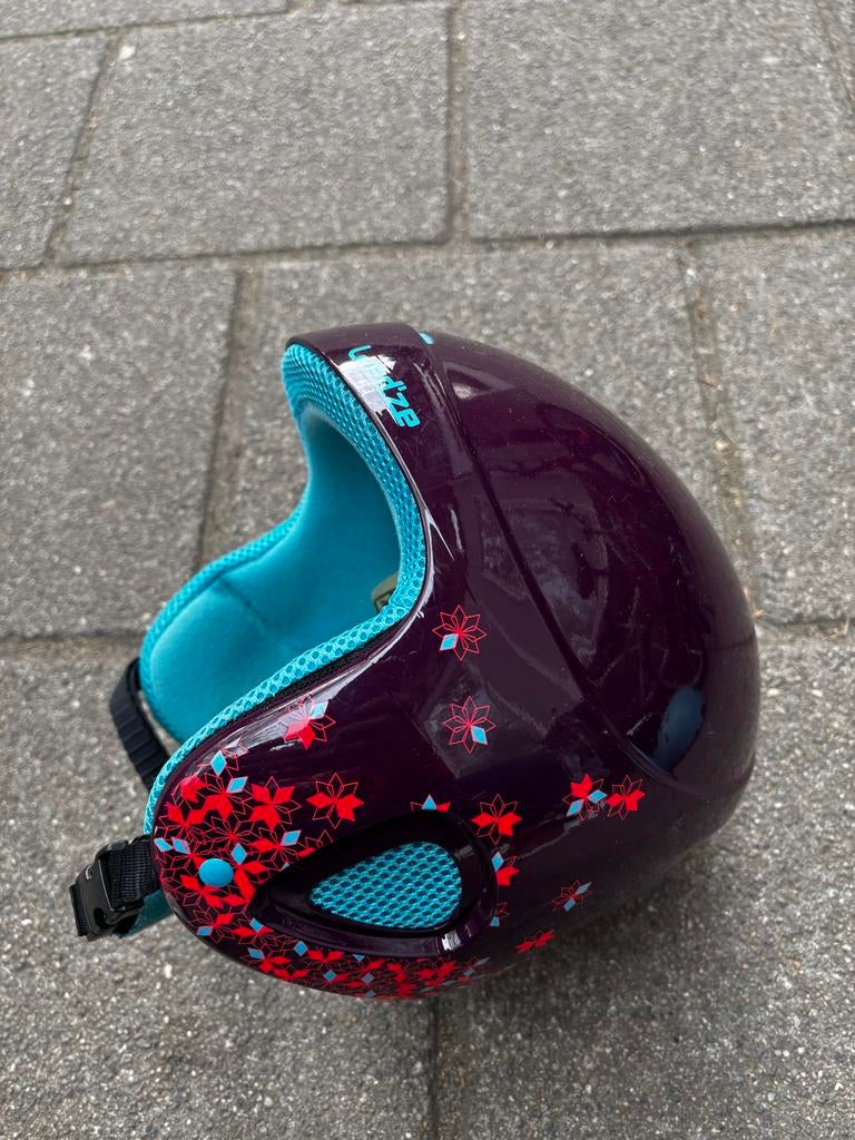 Wed'ze skihelm paars met bloemenpatroon, Ophalen, Gedragen