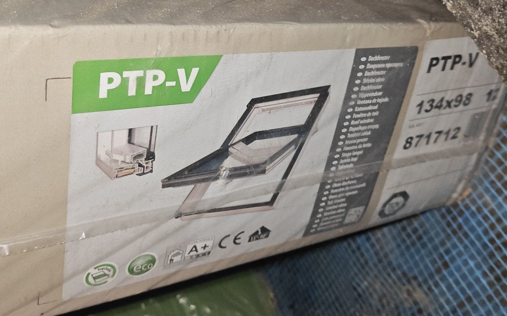 PTP-V 134x98 FAKRO, Doe-het-zelf en Verbouw, Glas en Ramen, 80 tot 120 cm, Nieuw, Ophalen of Verzenden, Dubbelglas