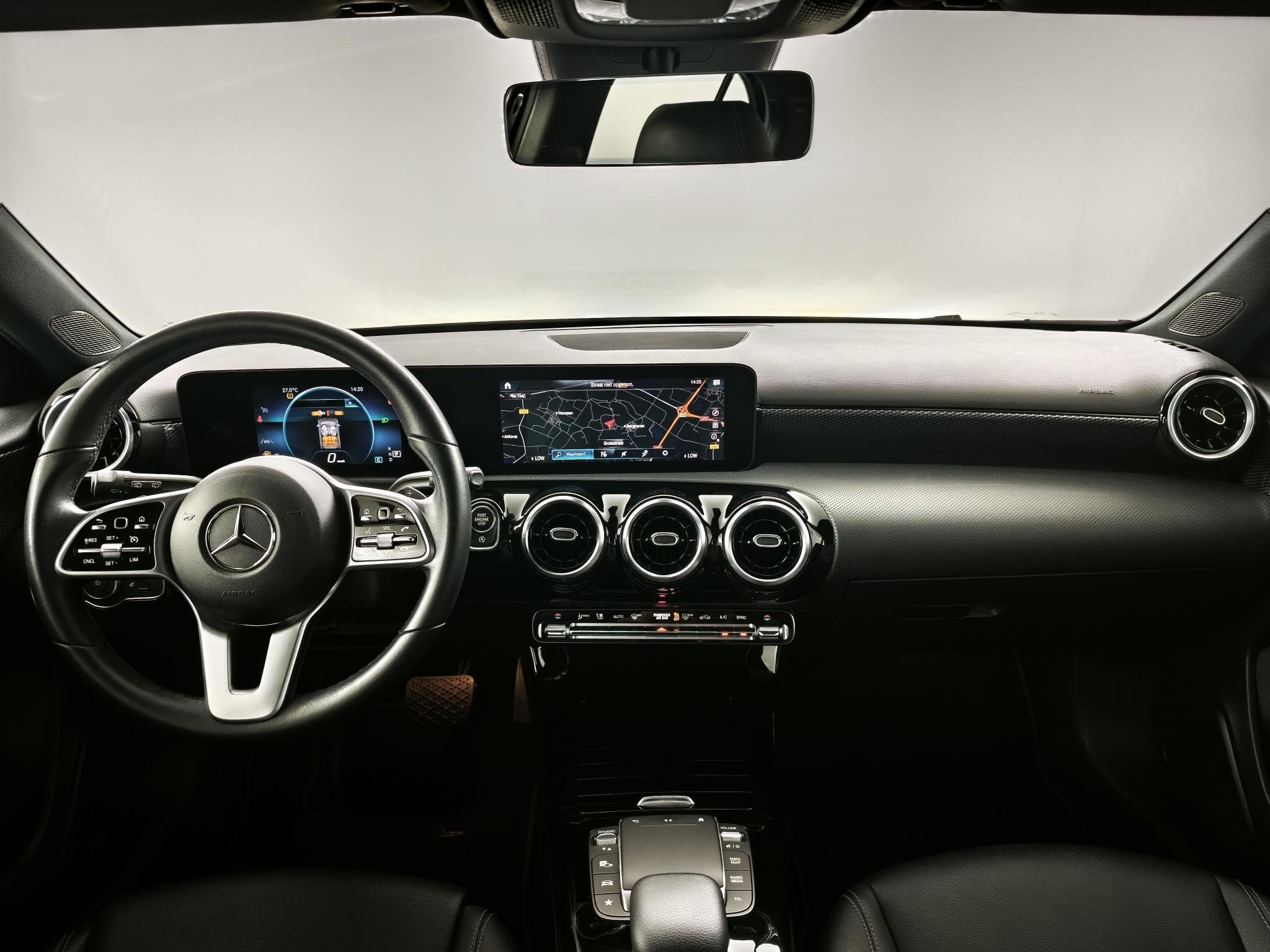 Mercedes-Benz A-klasse 180 Luxury Line | Trekhaak | Stoelver, Auto's, 136 pk, Gebruikt, 4 cilinders, Met garantie (alle)