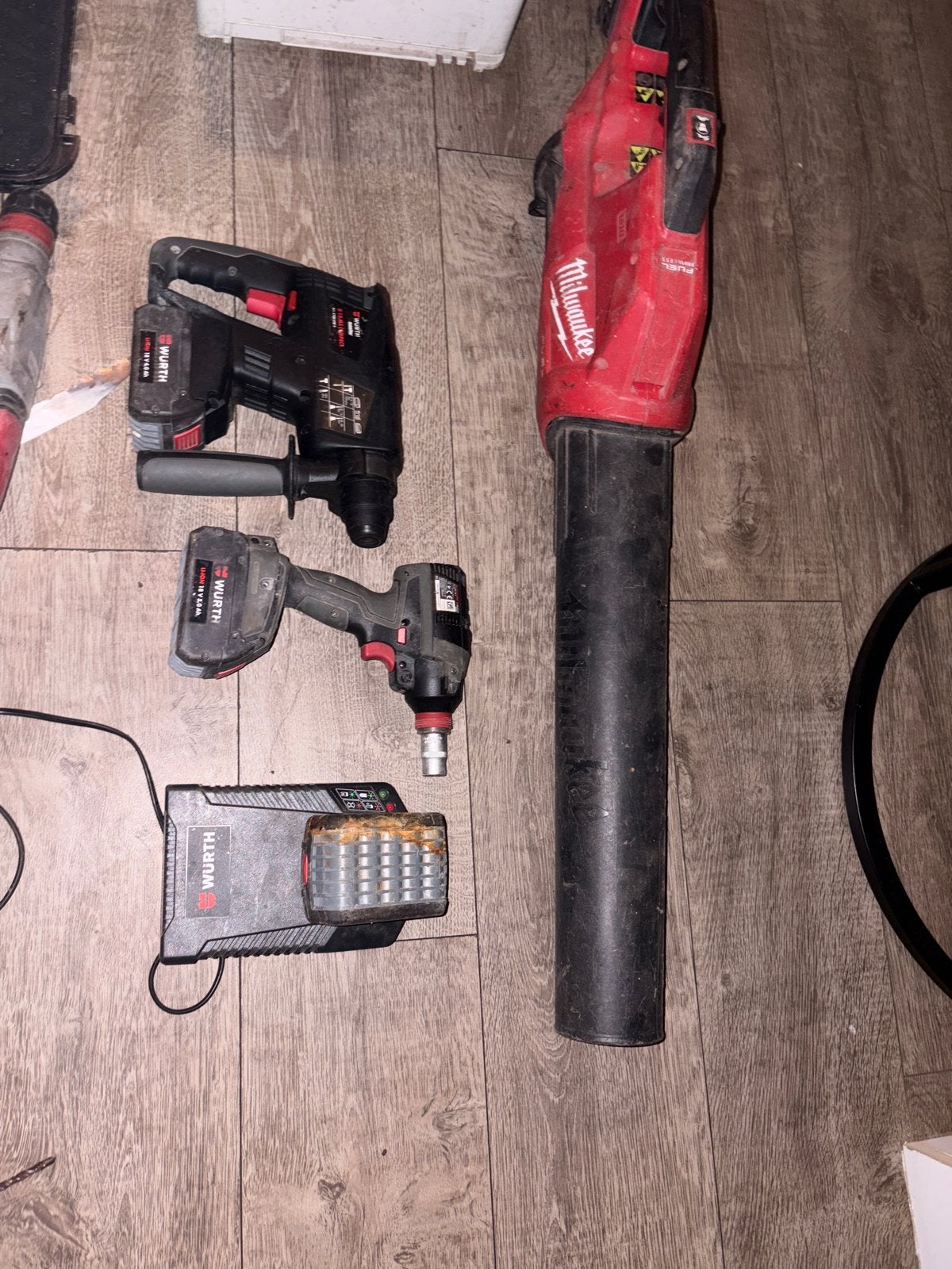 Wurth Boorhamer en Schroefmachine met Milwaukee Bladblazer, Ophalen, Boor- en/of Breekhamer, Klopboormechanisme, Gebruikt