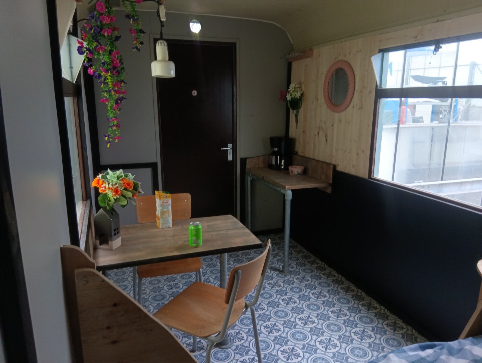 Tinyhouse Pipowagen bouwkeet met kenteken, Particulier, Rondzit